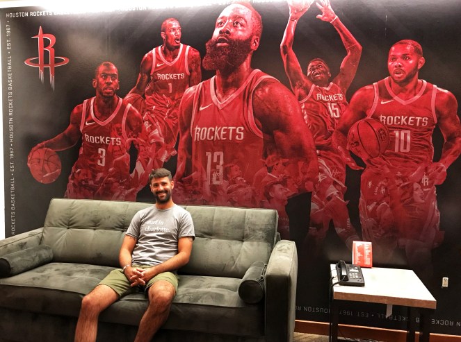 DFFA9803-F1B6-40B4-8F4A-8F7AF3872709